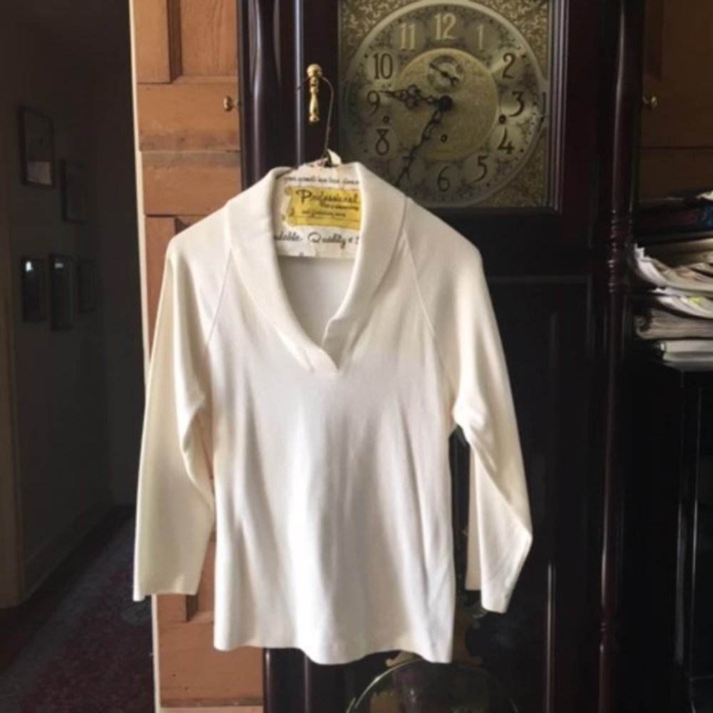 White/Cream Sweater